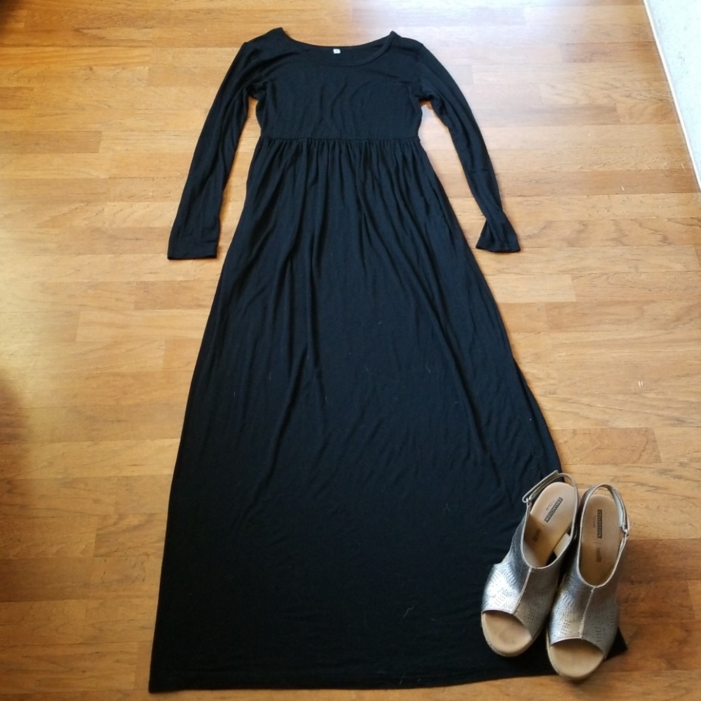 Long Sleeve black Maxi dress